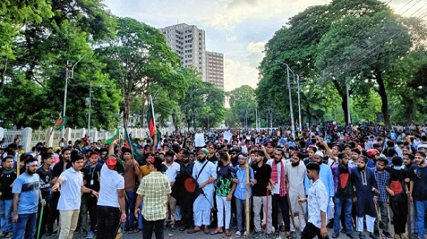 কাল সারাদেশে ‘কমপ্লিট শাটডাউন’ ঘোষণা আন্দোলনকারীদের